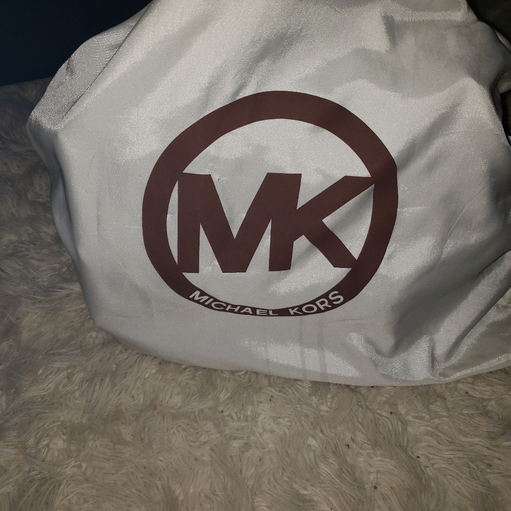 Bags - Picture 3 of 7